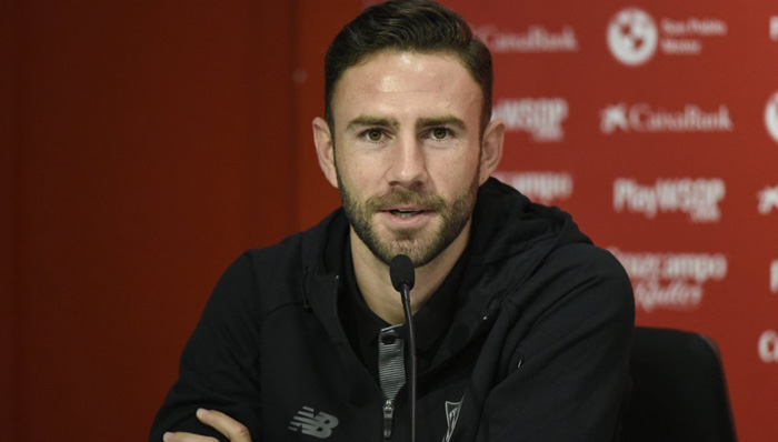 El-veracruzano-miguel-layun-es-presentado-con-el-sevilla