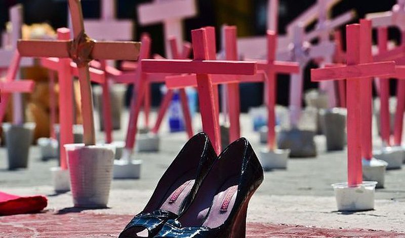 Feminicidios se duplican en México; 890 mujeres muertas