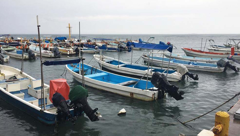 Pescadores amenazan con bloquear acceso al puerto