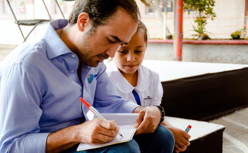 fernando-yunes_escuela