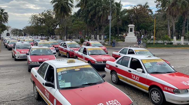 Taxistas de Veracruz hacen manifestación contra InDriver