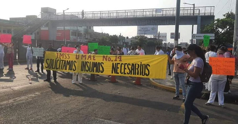 Médicos y enfermeras del IMSS Veracruz piden insumos