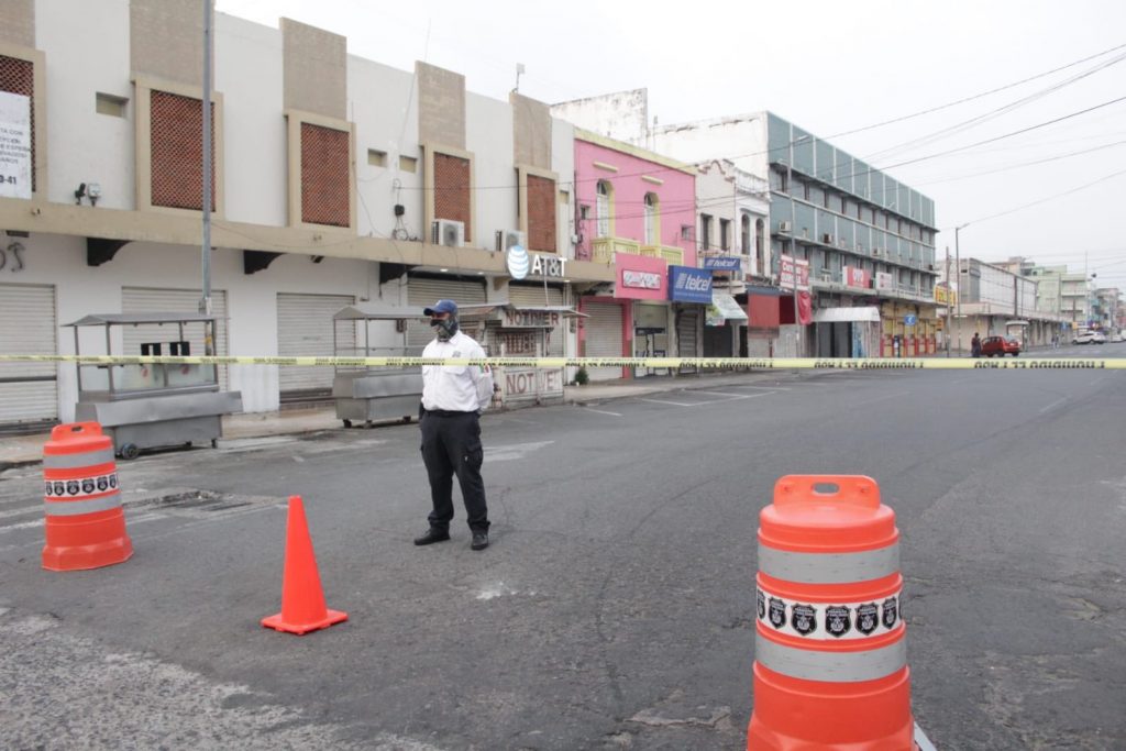 Cierran calles de Veracruz por día del padre