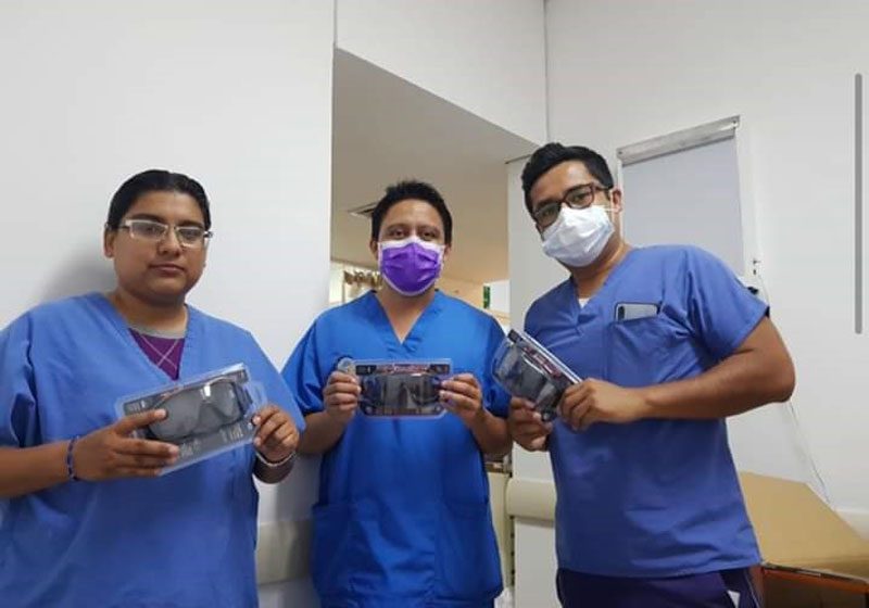 Síndica de Boca del Río y asociaciones entregan material médico