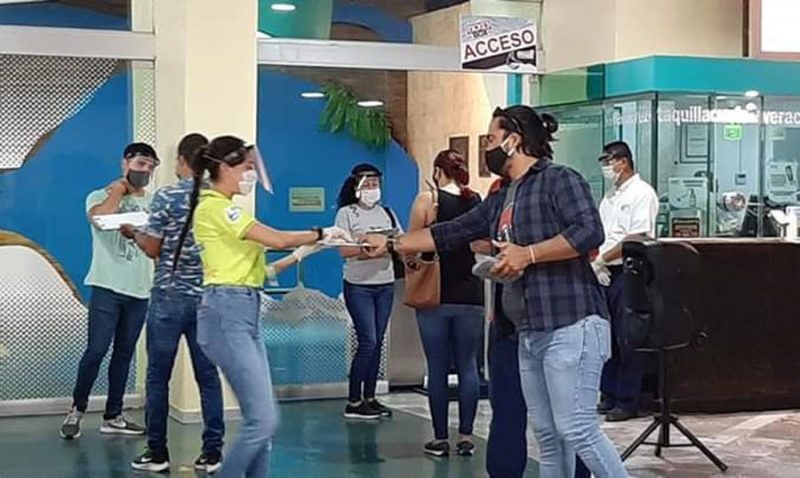 Acuario de Veracruz hace simulacro de ingreso ante pandemia