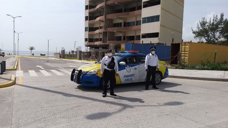 Cierran vialidades en Boca del Río