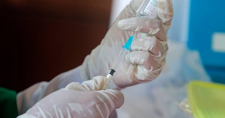 Vacunas reducen su eficacia al 40% por variante Delta: OMS