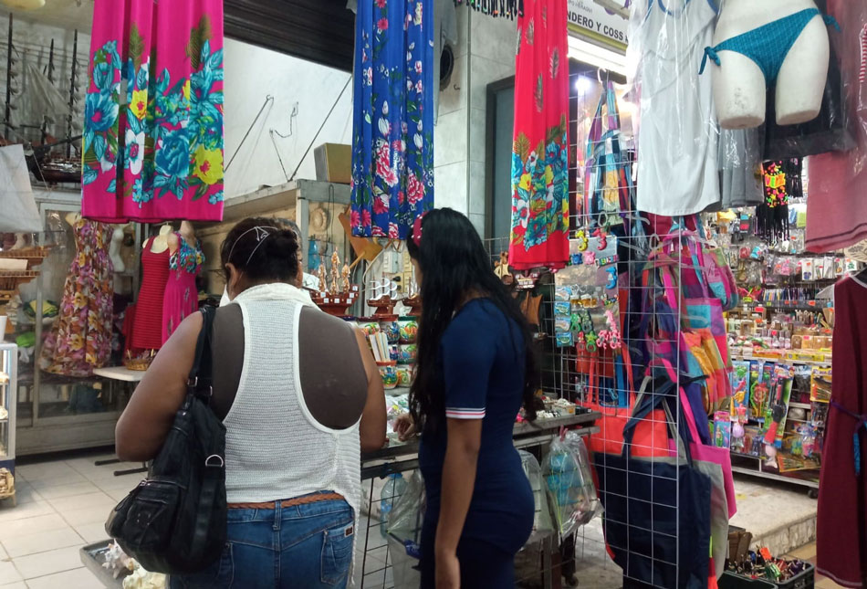 artesanos_malecon