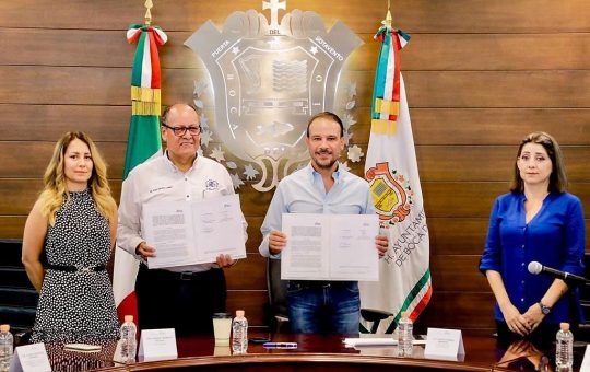 Boca del Río firma convenio con los Colegios Profesionales; hacia el desarrollo y bien común: Alcalde JM Unánue