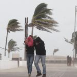 Llama Ayuntamiento de Veracruz a tomar medidas preventivas por lluvias y vientos del norte