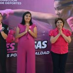 Participan 200 mujeres en “Guantes Rosas” en la ciudad de Veracruz