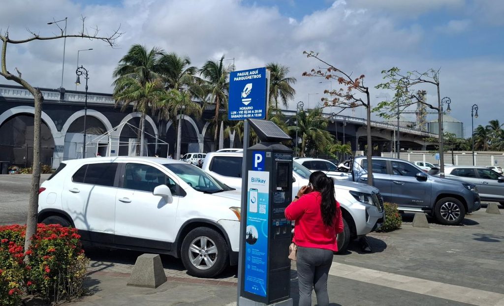 cf37bb5f-e7e2-4d78-bf02-05108b616d1a