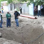Supervisa Rosa María construcción de drenaje sanitario en Lomas del Vergel